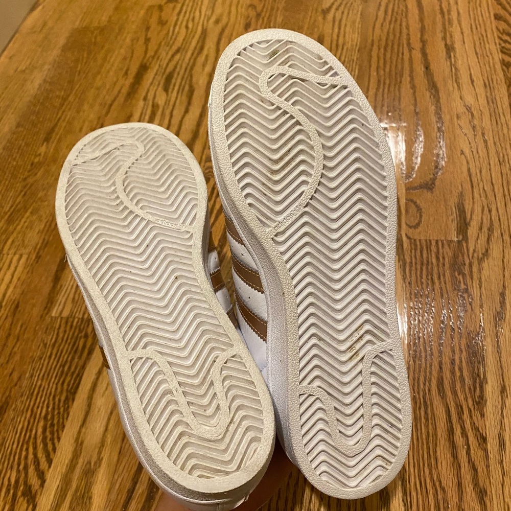 Adidas shoes - Picture 3 of 4